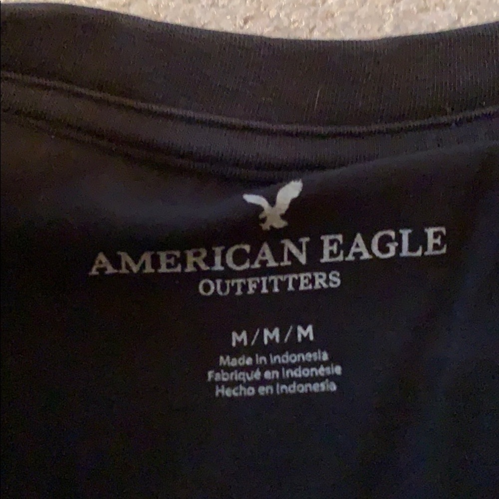 tshirt - Picture 2 of 2